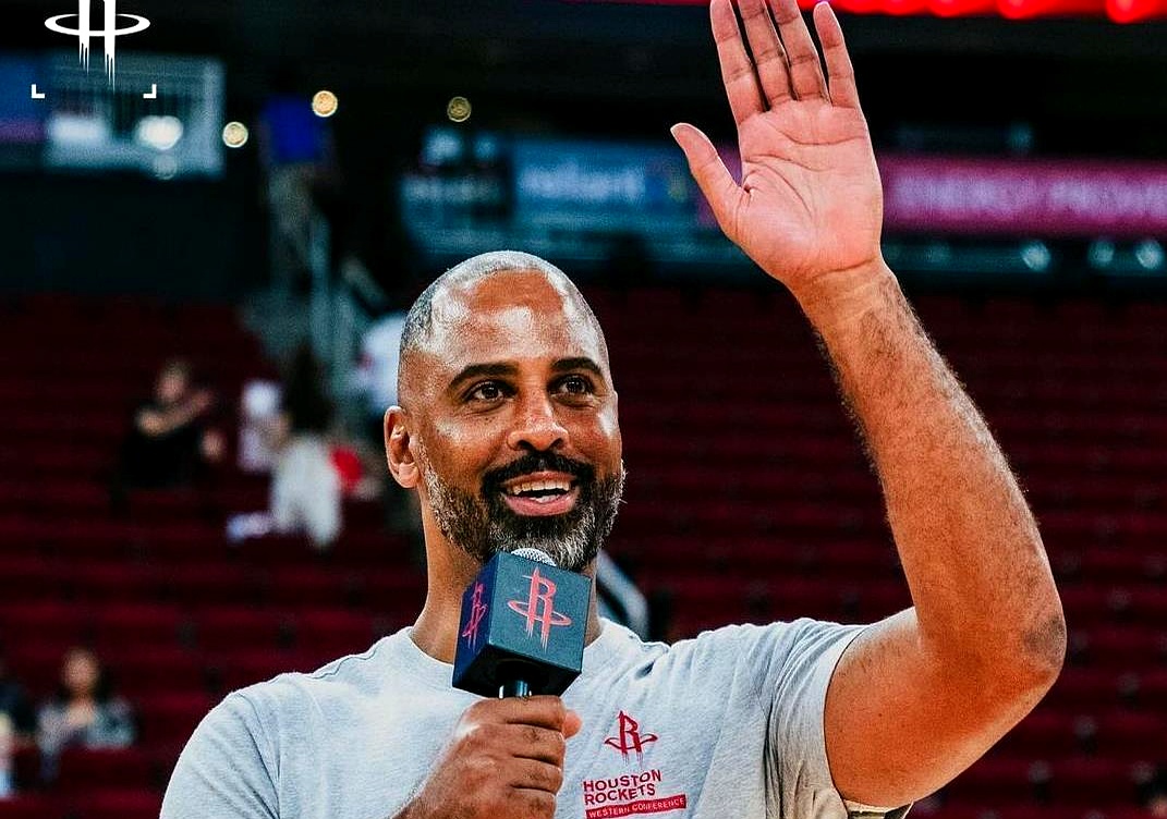 包含休斯敦火箭训练开放日；冲刺阶段手感冰凉引欢呼；NBA常规赛在即；团队化学反应显著的词条